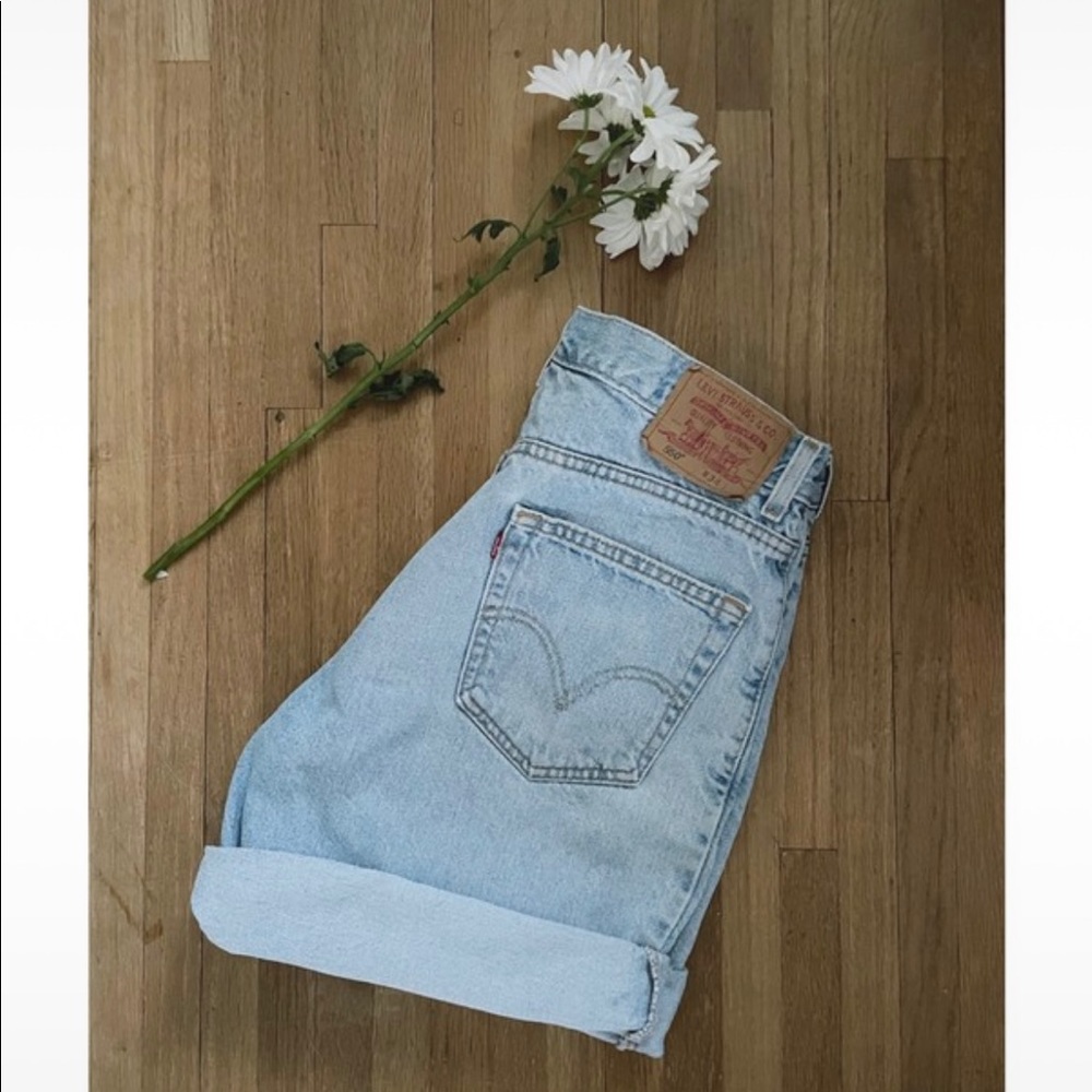 Levi’s Pale Wash Jean Shorts Vintage